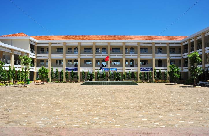 Trường PTTH Trần Văn Giàu